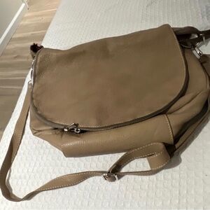 Vera Pelle Tan Crossbody Bag